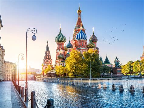 best time to visit russia.